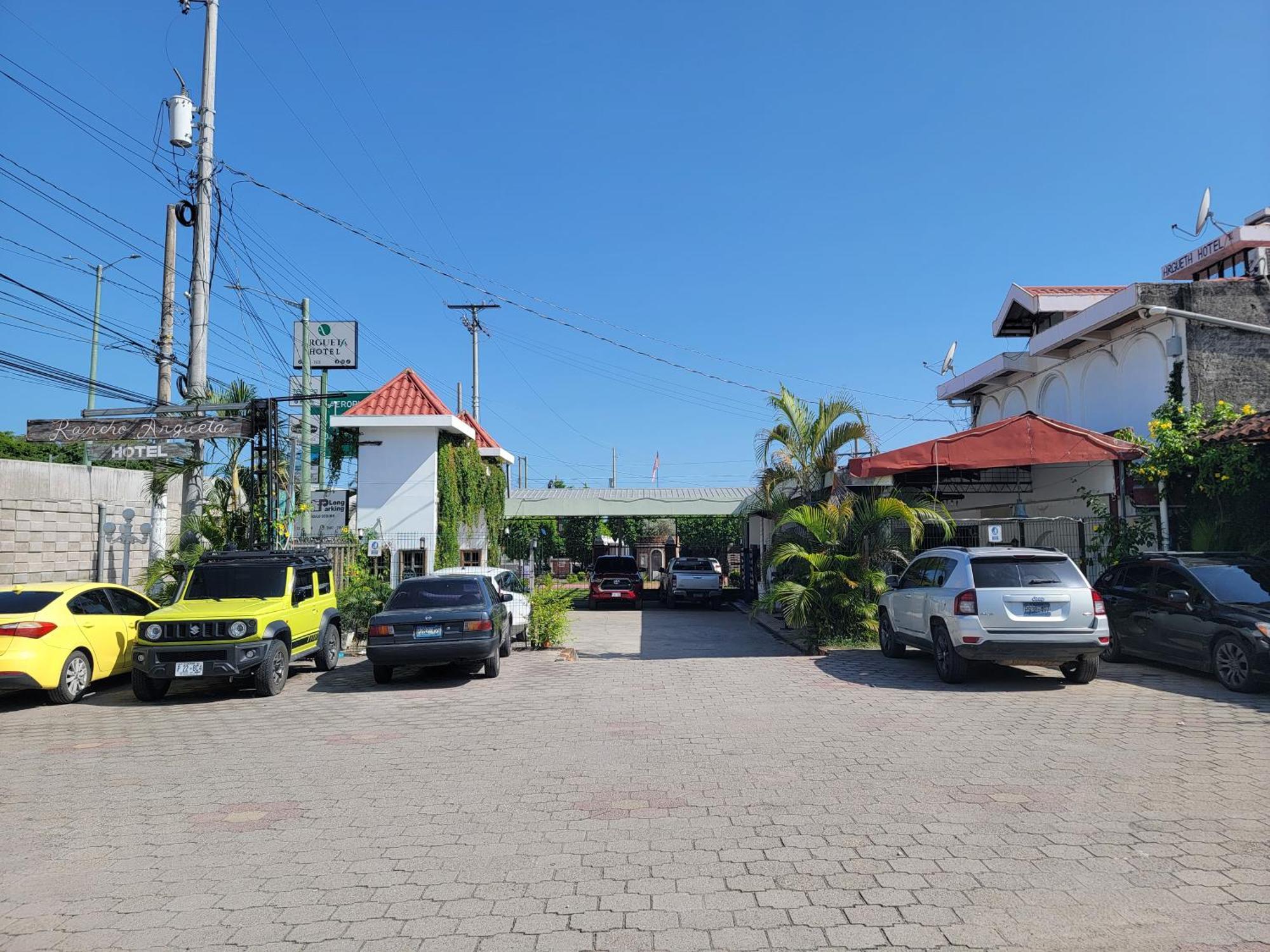 Argueta Hotel San Luis Exteriör bild